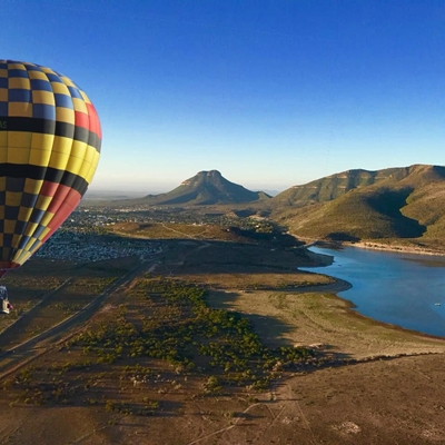 Add hot air ballooning to your holiday list