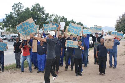 Stakers ontevrede oor betaling