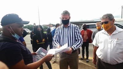 Inwoners moeg vir taxi's