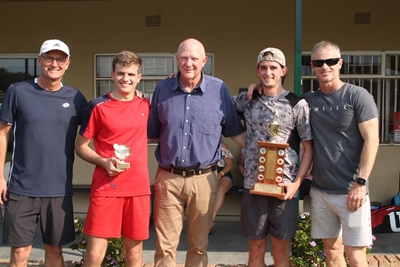 Petzer is Wesbank-tennisklub se kampioen