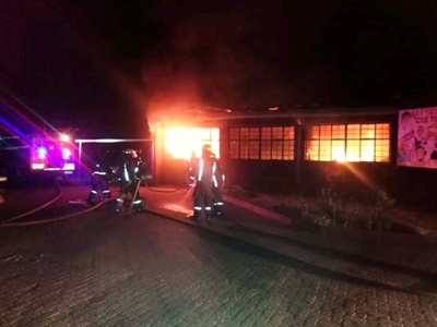Khutlo-Tharo school in south of Johannesburg burns down