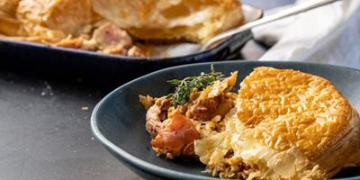 5 ingredient bacon and chicken pie