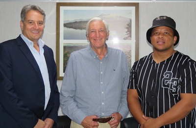 Fabulous Ouma Sarie visits George Mayor