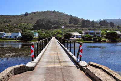 Discover Great Brak River on foot