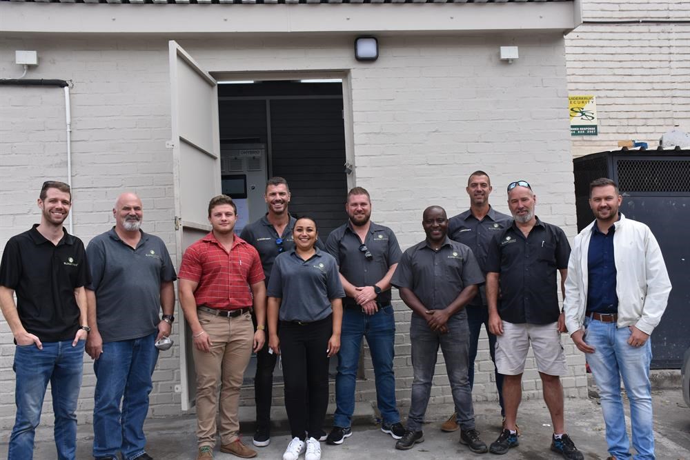 Spar kry sonkragpanele Oudtshoorn Courant