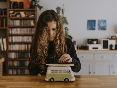 Help drive your children’s behaviour with money