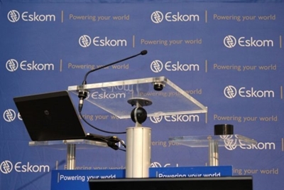 S&P changes South Africa’s outlook to negative, but no downgrade