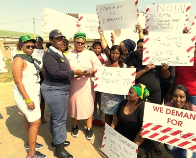 Women take a stand in Kwa