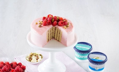 Recipe: Rose and raspberry gateau