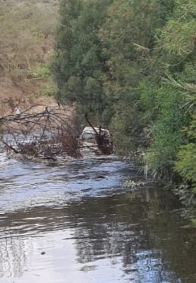Rivier sleur bakkie mee