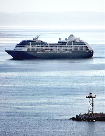 Cruise ship arrives in tranquil bay today