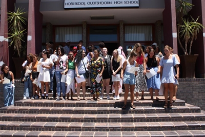 Hoërskool Oudtshoorn trots op hul 2022 matrikulante