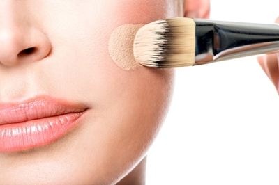 A 2-in-1 method for applying foundation