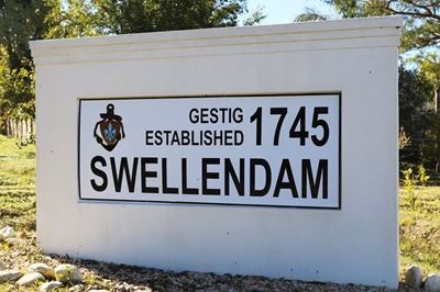 Swellendam-polisielid het moontlik Covid-19