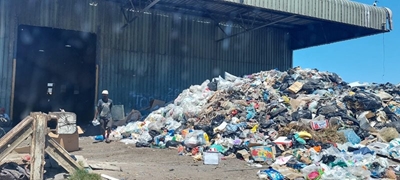  Waste crisis spirals out of control - surpasses two week mark 