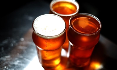 Navy brings emergency beer to fire-hit Aussie town