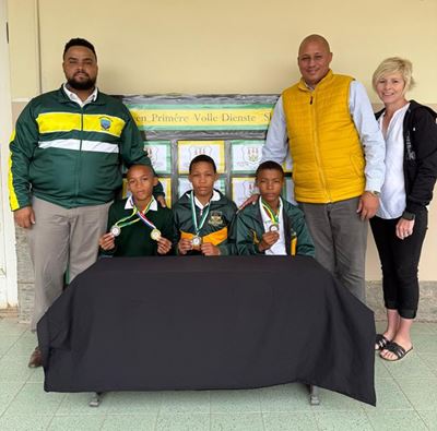 Full-Service School trots op atlete