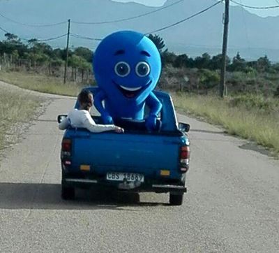 Lightbulb Blu goes to town for autism