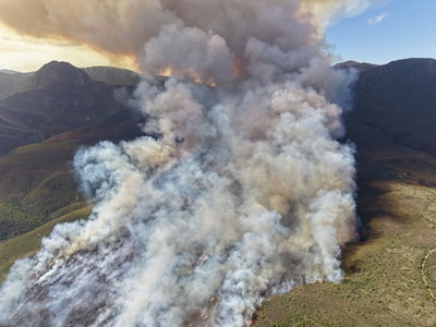Wildfire at Duiwenhoks dam out of control