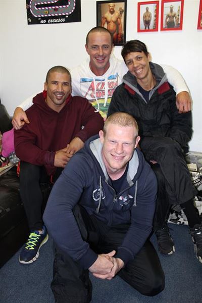 3 Pomp yster vir Arnie-fees
