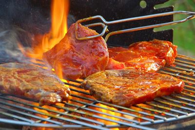 Van Rensburgs Foods se braaiprodukte vir die perfekte, eg Suid-Afrikaanse braai