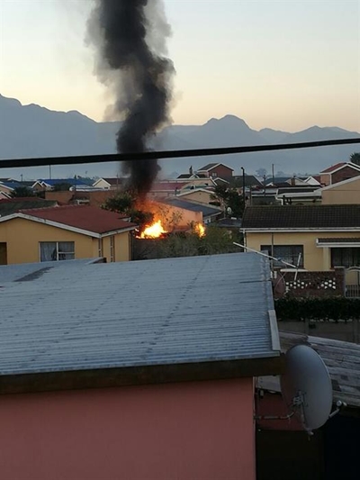 Opvolg: Bejaarde brand dood in huis