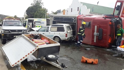 Noodrit kortgeknip toe brandweerwa rol