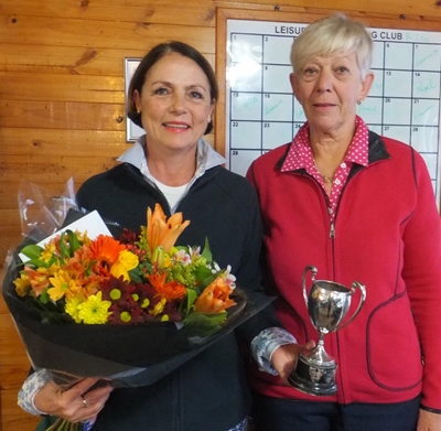 Raymond honoured by bowling club
