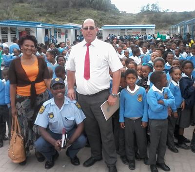 Knysna SAPS visits schools