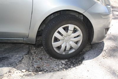 Potholes scare tourists away