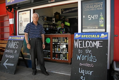 Huge fight over tiny liquor store