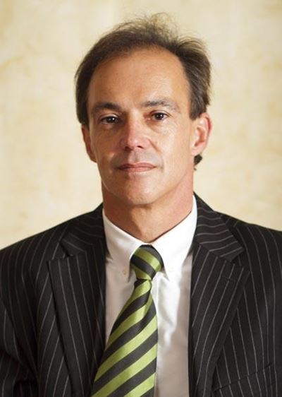 Opvolg: George rou oor Theuns Botha