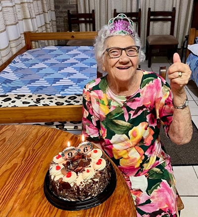Ouma Bettie Brits vier 96 jaar