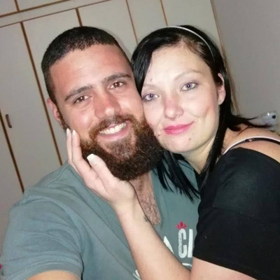 Paartjie in Knysna vasgetrek