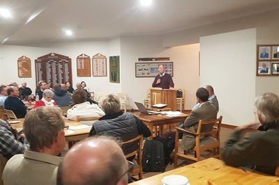 Sakegemeenskap en munisipaliteit in gesprek