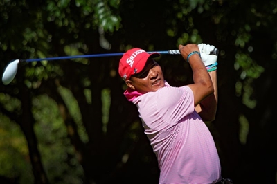 Moolman smashes course record to lead SA Mid-Amateur