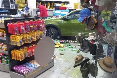 Car crashes through store window at petrol station in Secunda