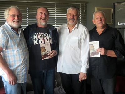 Gedigte landwyd gesoek vir bundel
