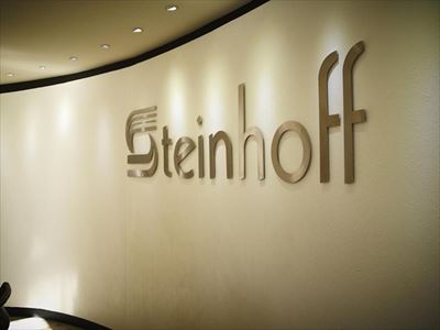 Steinhoff's lenders start cutting credit