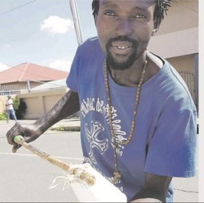 Homeless man keeps up with the times and triples his income