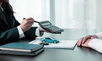 Why paying a deposit on your car benefits your wallet 