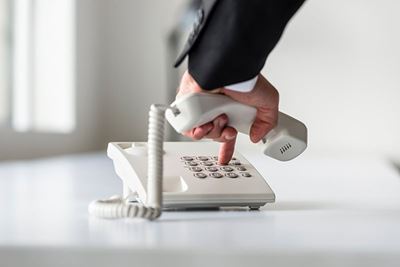 Advertiser se telefone buite werking