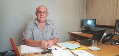 Okkie Stander groet Huis JJ Watson