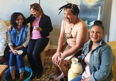 Die Khoi en Die King span saam op Herold