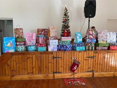 Santa Shoebox sorg vir glimlagte in November