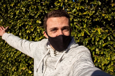 The Lockdown Bachelor: Let's hear it for the masks