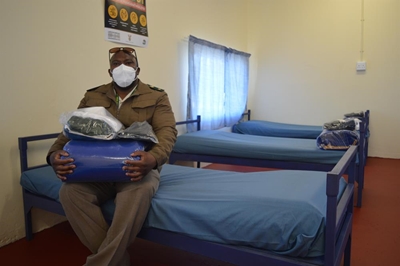 Covid-19: Prison builds own isolation facility