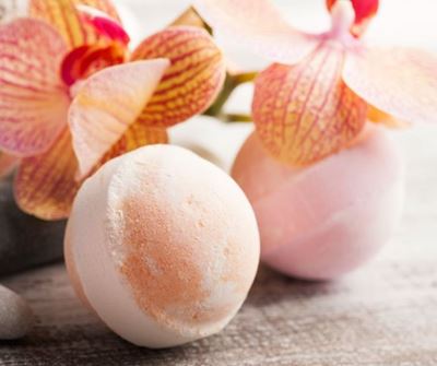Bath bombs – your next DIY self care project, with steps!