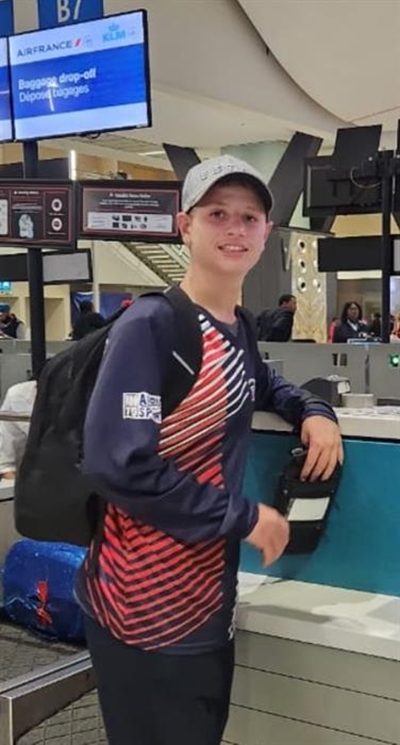 Gr. 9-hokkieseuns toer na Nederland