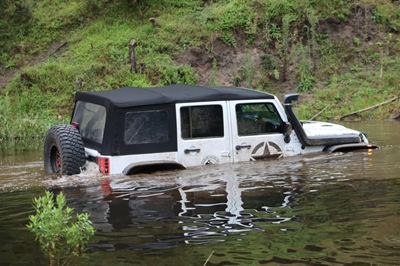 Hannes Grobler drives with 4x4 club